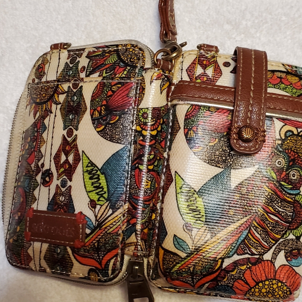 SAKROOTS Smartphone wristlet